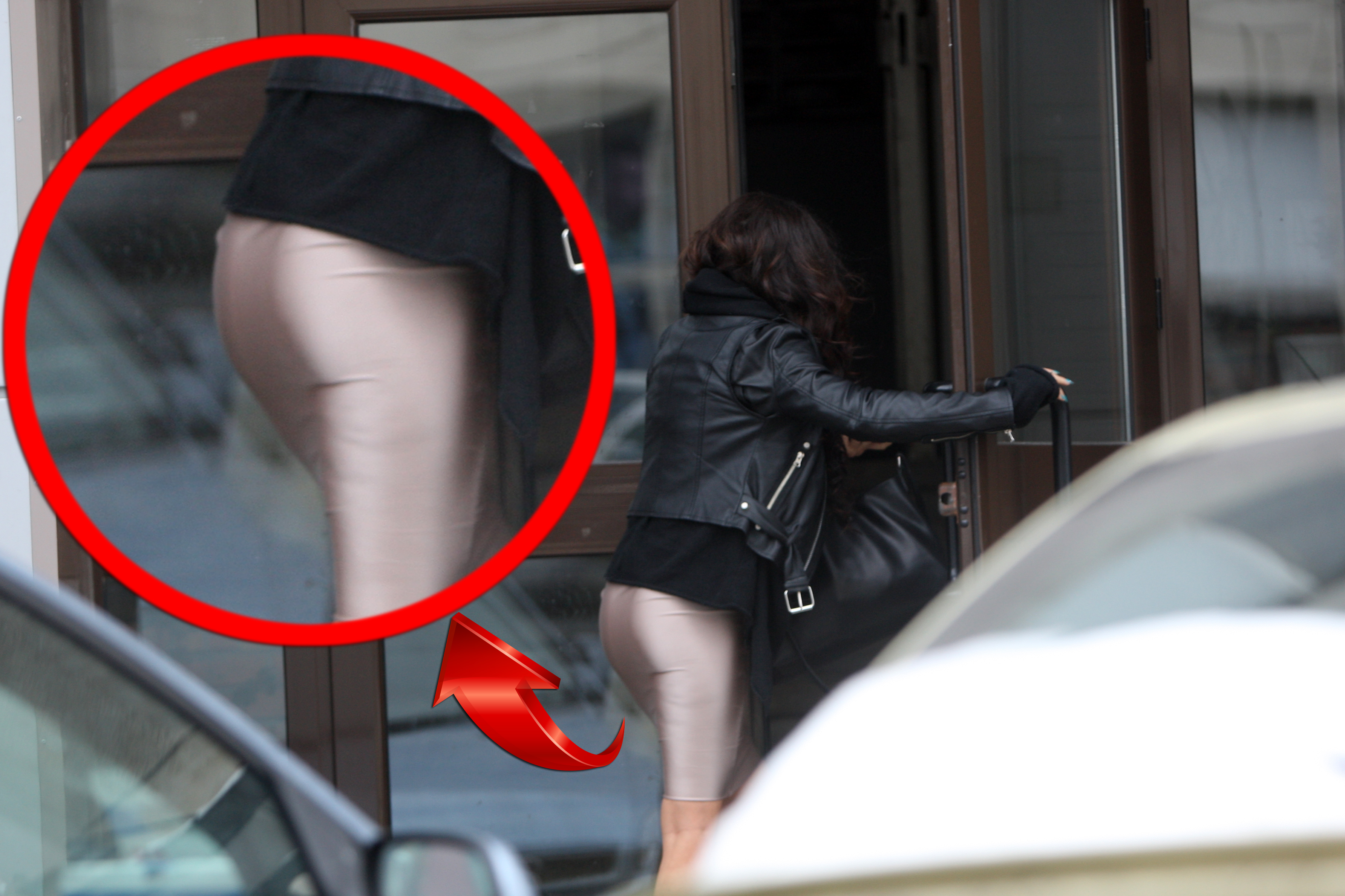 Pe sub rochia multata, Ruby nu purta nici dres