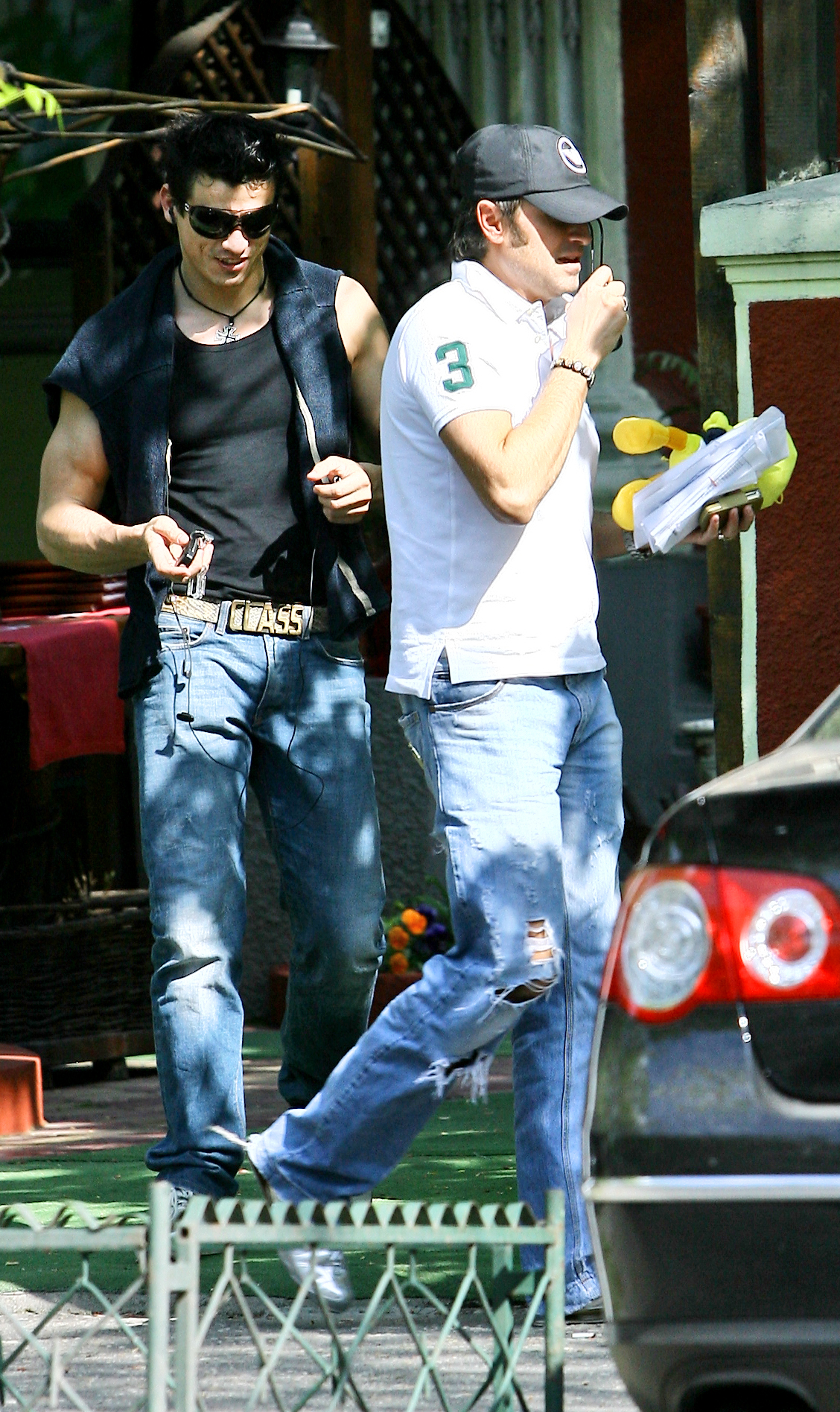 Pete este cunoscut ca fiind asistentul personal al lui Bote