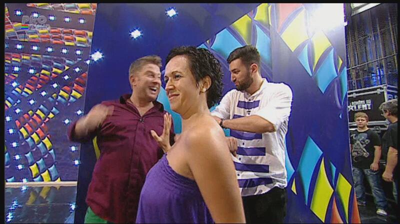 Nebunie totală! O copilă i-a năucit pe juraţi cu dansul ei! Mama ei a fost aşa de fericită, încât i s-au întărit sfârcurile!