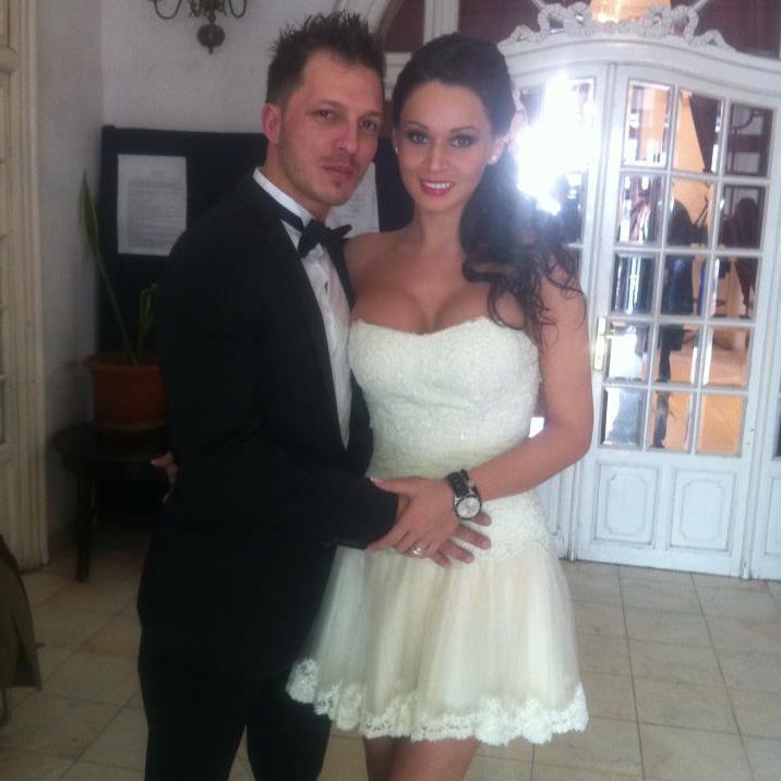 Cei doi s-au cununat la scurt timp dupa ce ea si-a pus silicoane