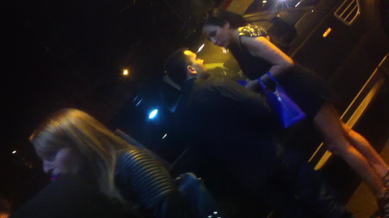 Roxana a plecat a plecat din club in jurul orei 05:00, cu o masina pusa la dispozitie de proprietari