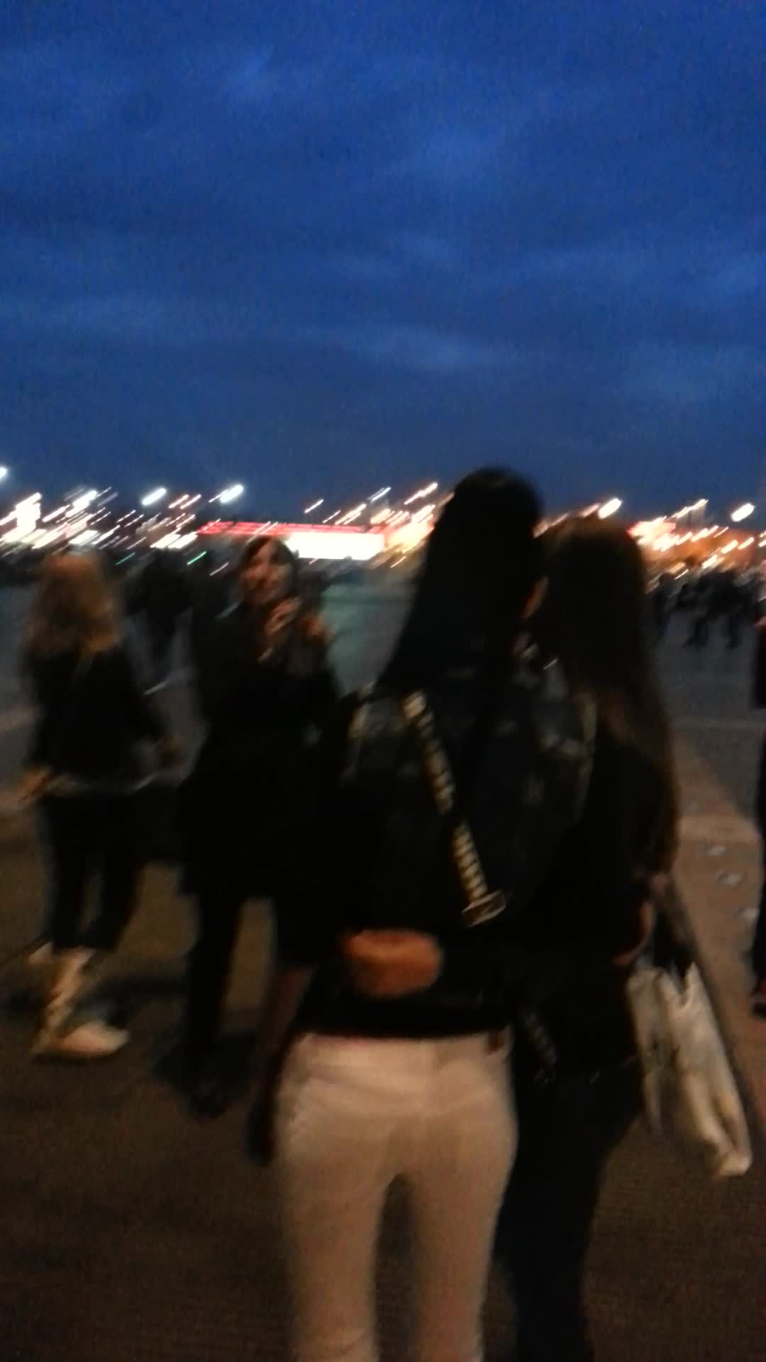 Imbracata in pantaloni albi, Daniela a arat ca nu mai are formele apetisante de anul trecut