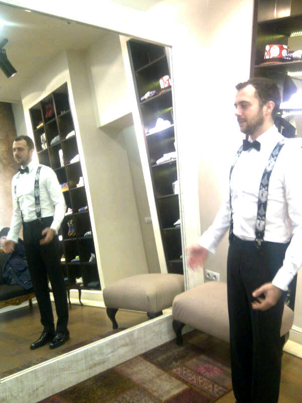 Inainte sa se vada cu Oana, Florin si-a ales costmul de ginerica