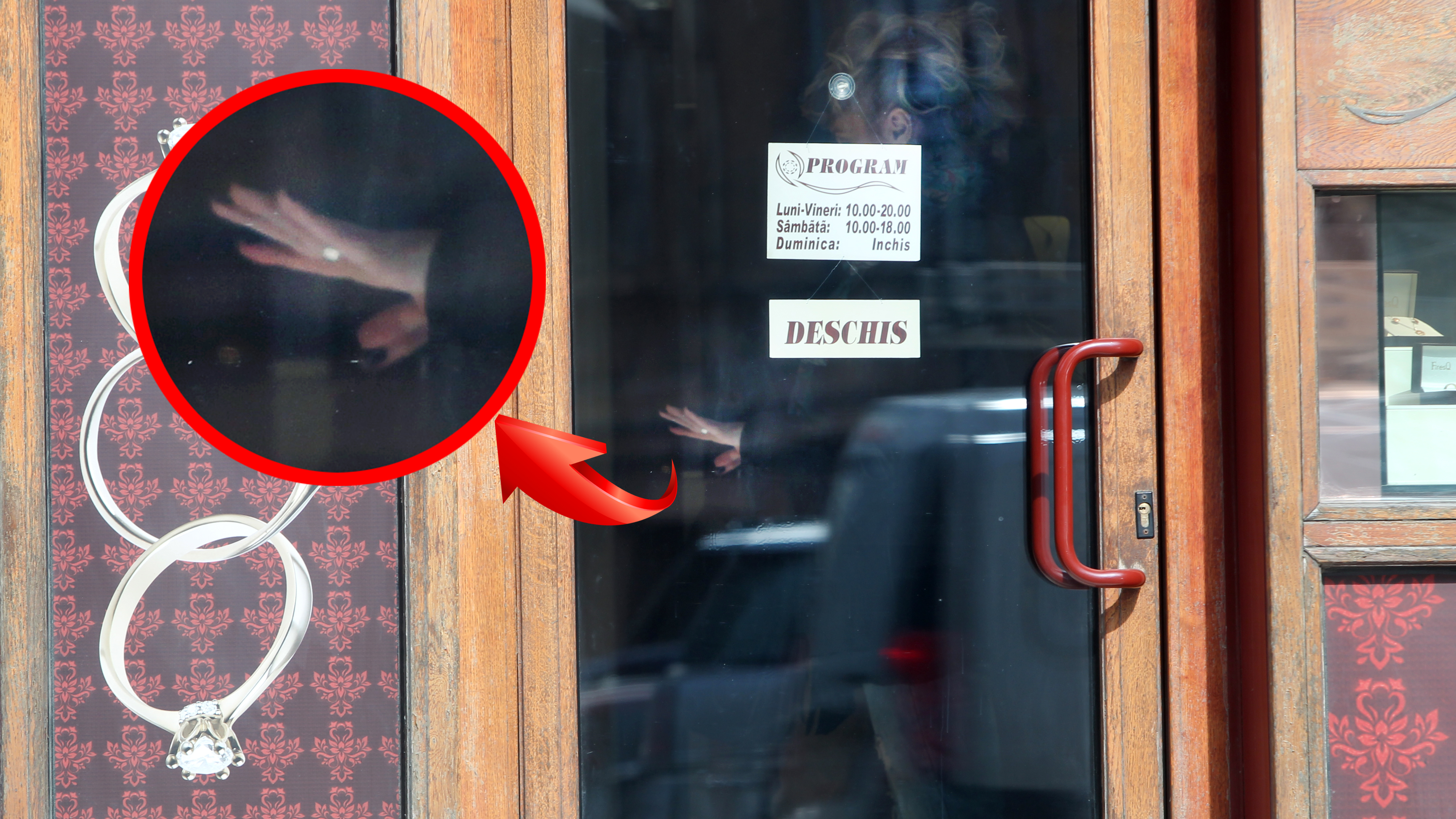 Au probat mai multe modele de inele si, in cele din urma, au comandat