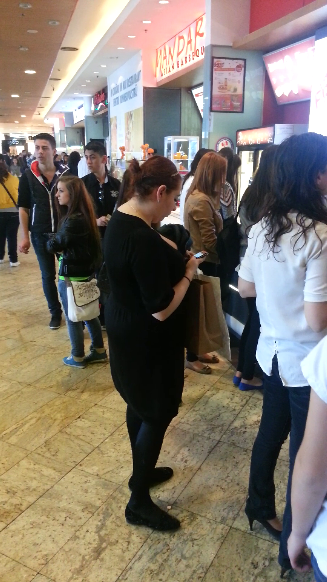 Apoi, s-a mutat la specialitatile picante si crocante de pui