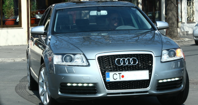 Dorian si-a cumparat masina doar de cateva zile