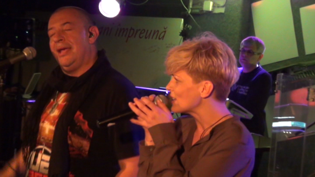 Cei doi artisti au cantat live pentru prima data in aceasta formula in garajul Europa Fm