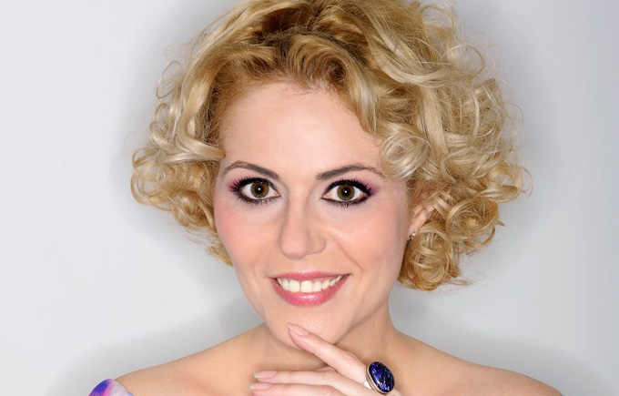 Pe vremuri, Raluca era toata un zambet