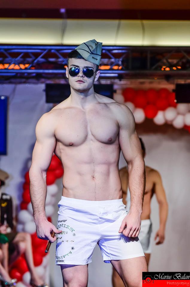 Razvan Baciu a castigat locul I la Mister Universitaria Transilvania