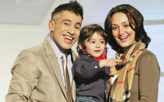 Willmark este casatorit de cinci ani si are doi copii cu sotia sa, Ioana