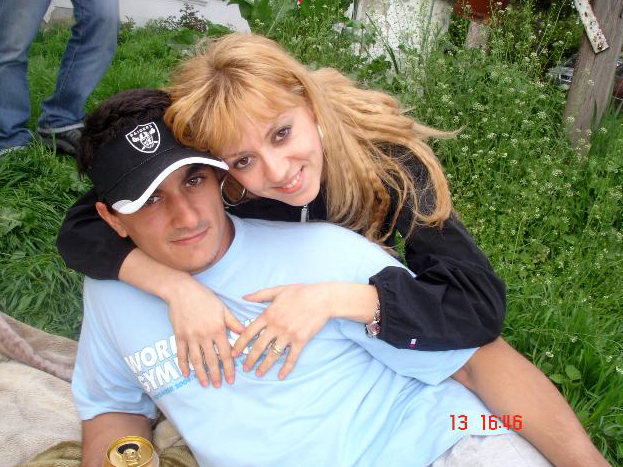 Larisa si Marian au divortat in urma cu patru ani si au impreuna 2 copii