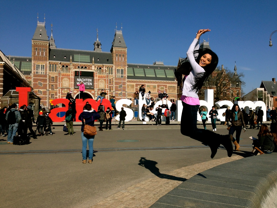 La Amsterdam, unde a fost in vacanta de primavara cu sora ei
