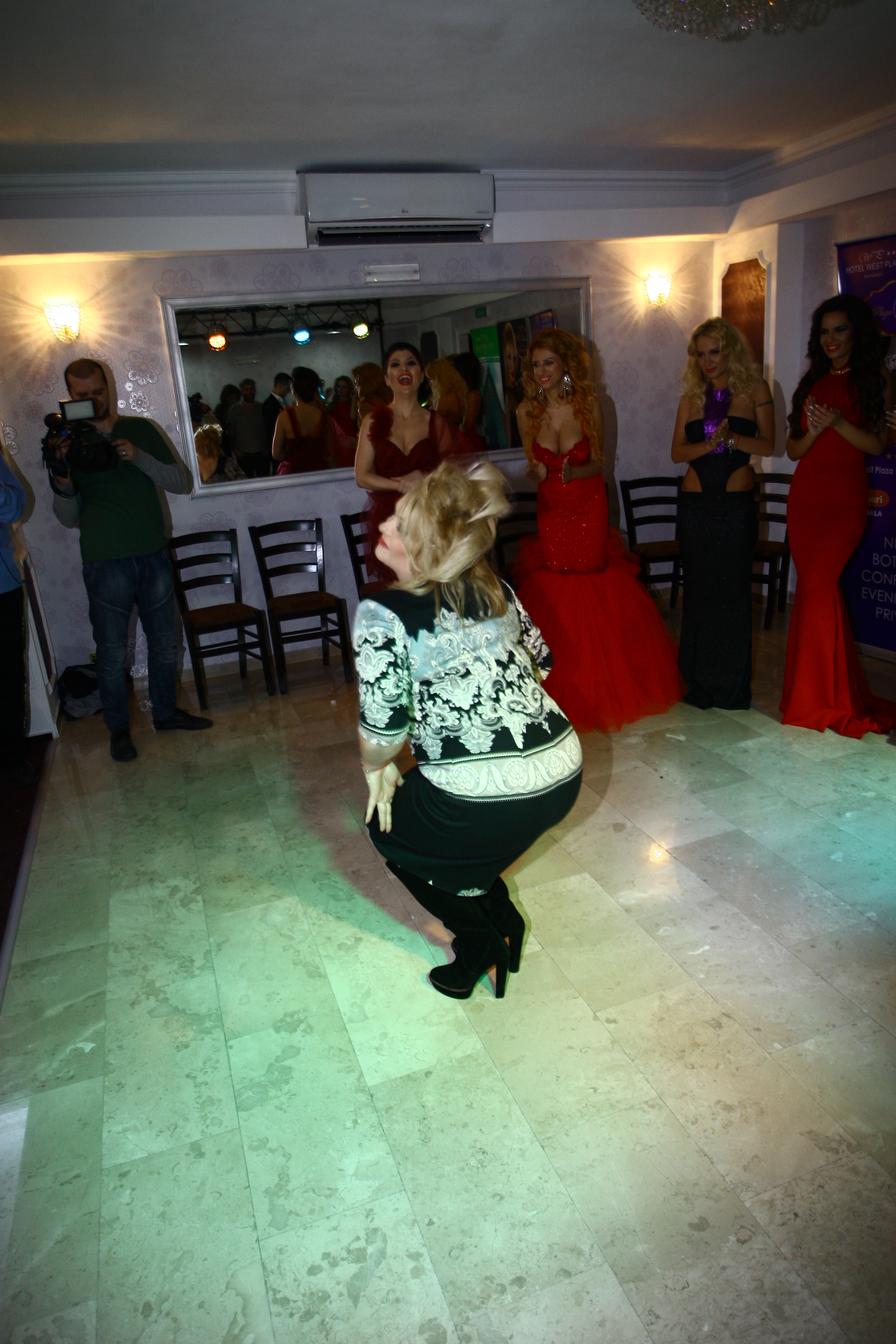 Viorica a avut si cateva miscari originale