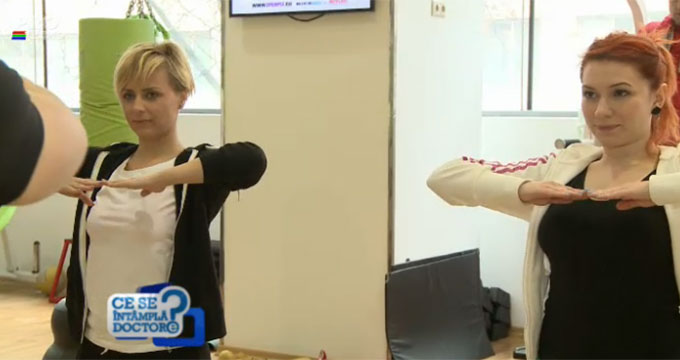 Fetele sunt prietene bune si merg impreuna la sala