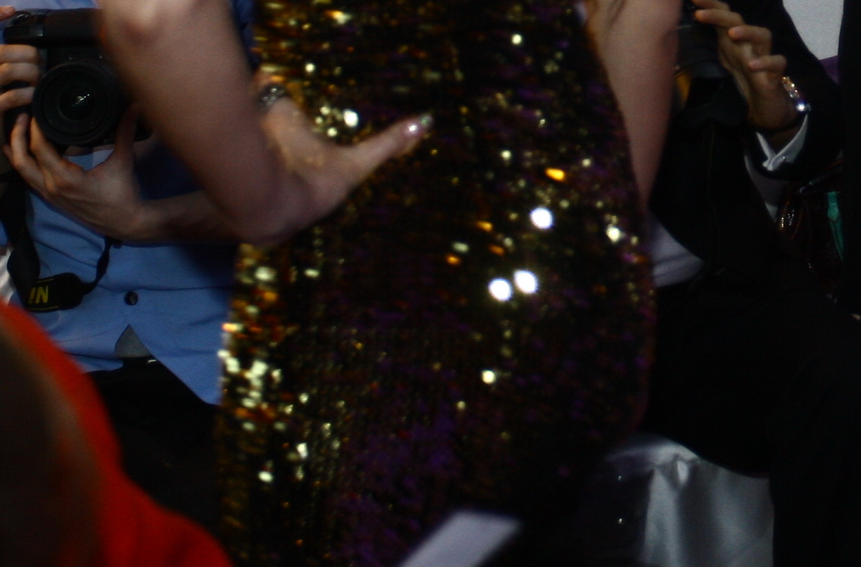 Cantareata a incheiat colectia cu o rochie parca special creata pentru ea