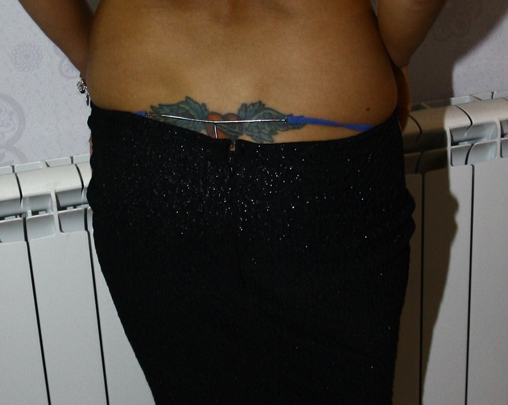 Cu tatuajul la vedere si o pereche de bikiny extrem de sexy, vedeta a facut seznatie