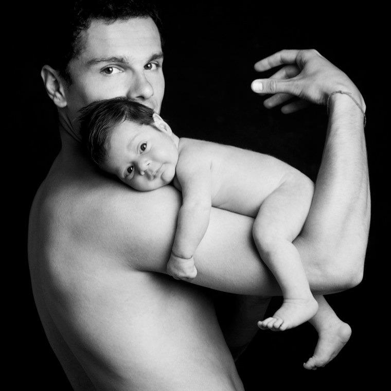 Vlad Munteanu este topit dupa baietii lui