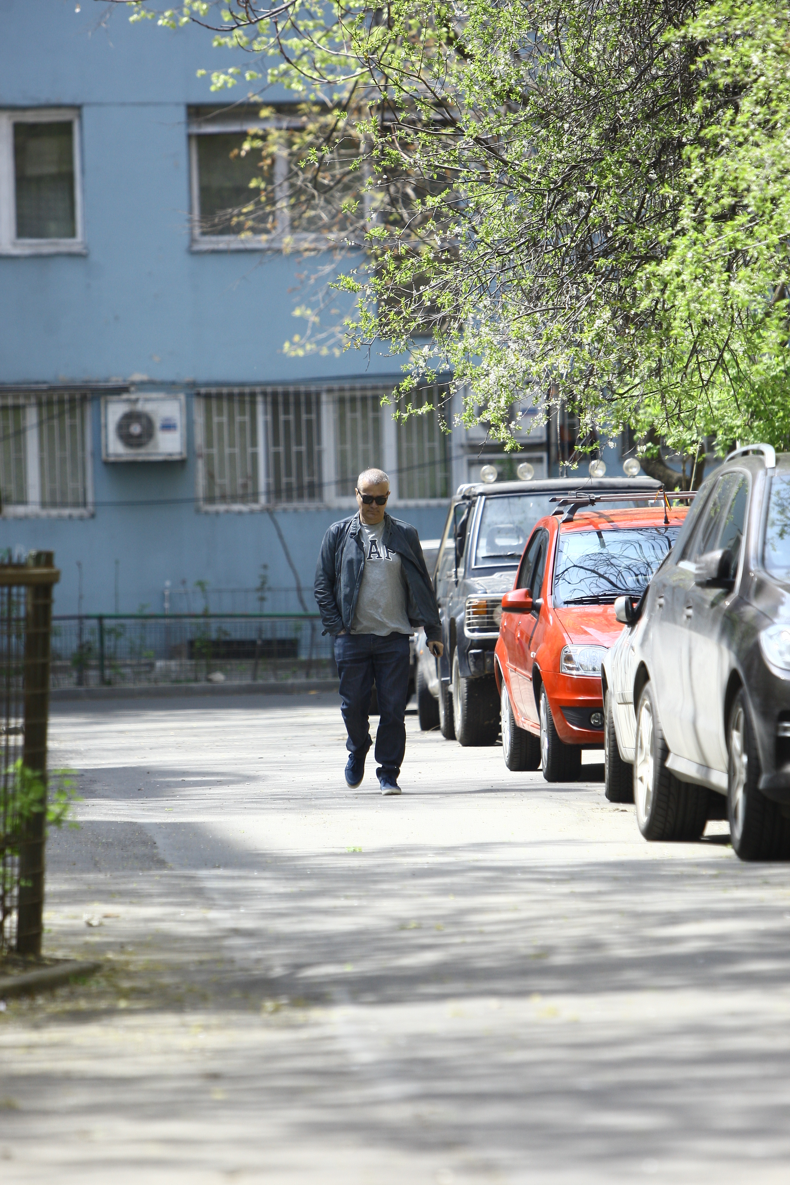 Ieri, Bittman a iesit sa rezolve treburi administrative si obligatii sufletesti