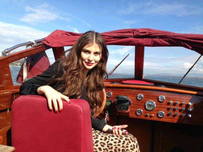 Roxana nu si-a sarbatorit nici macar implinirea varstei de 18 ani