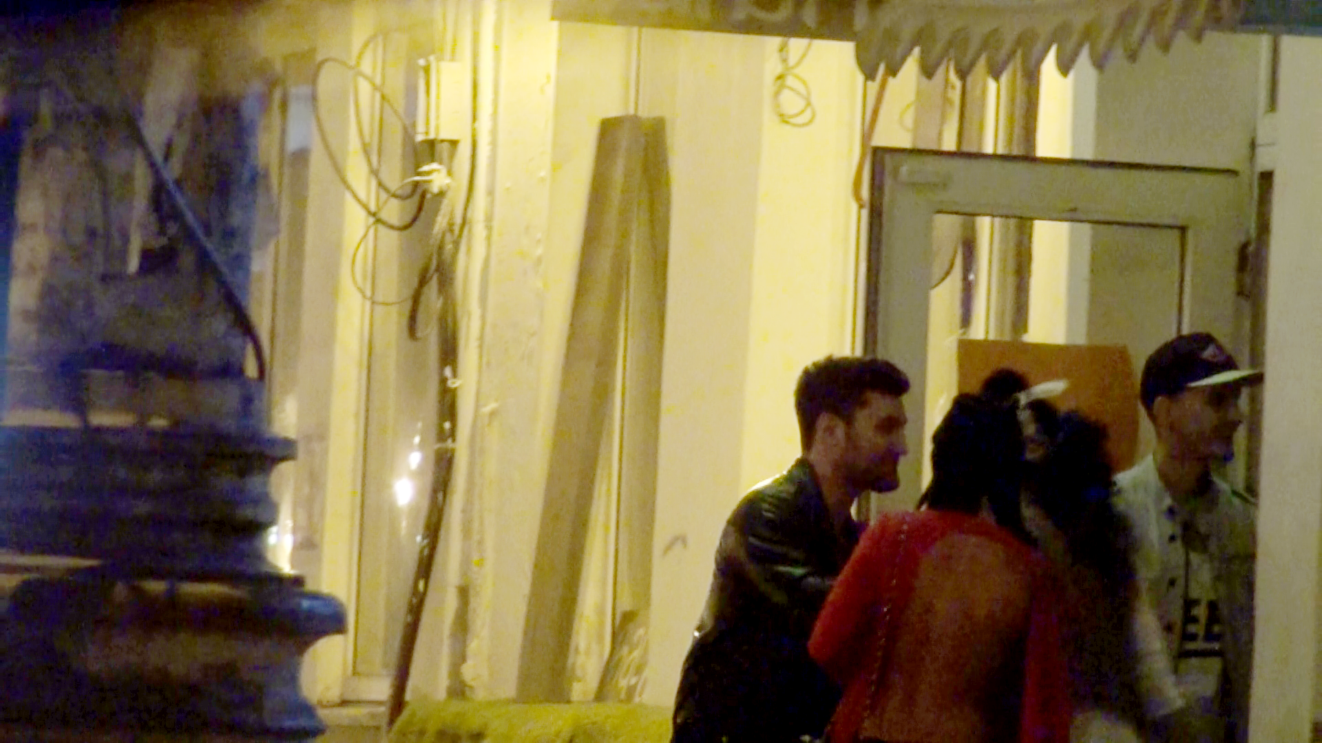 Cantaretul isi ia ramas bun de la prietenele Antoniei