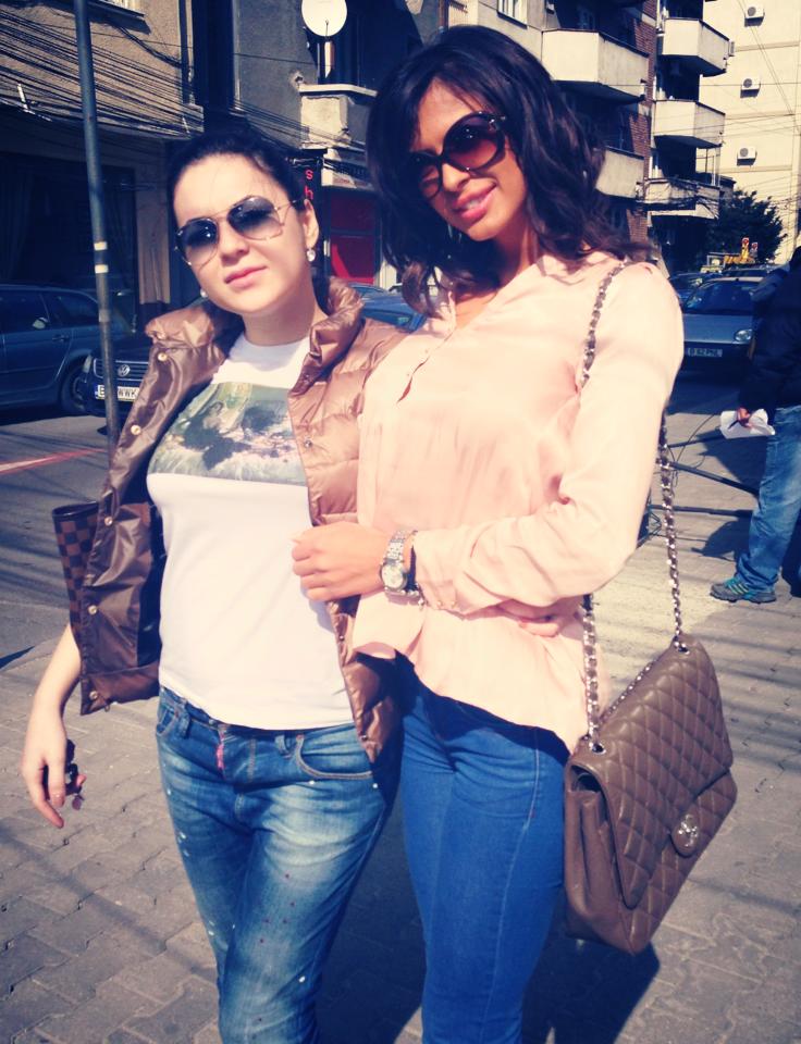 Madalina are in garderoba doar gentii de ordinul miilor de euro