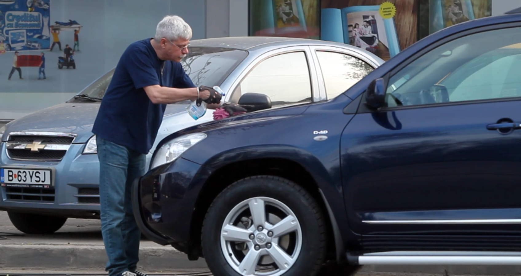 Si, minute in sir, nu se mai opreste!