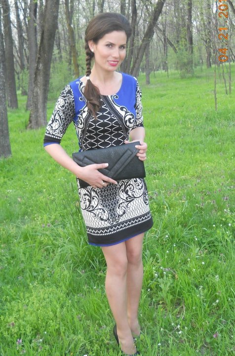 Danielei ii place sa se fotografieze in natura