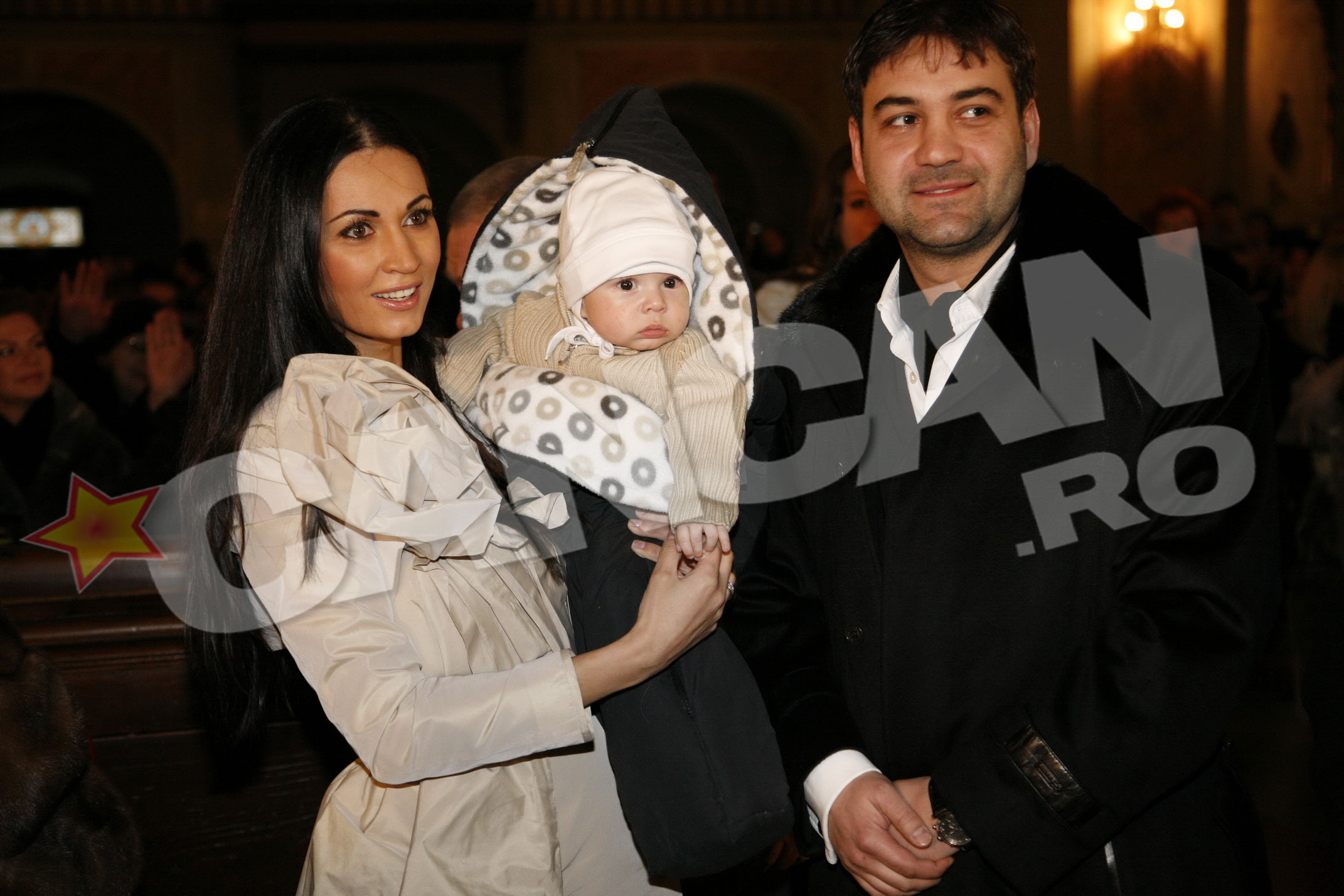 Zsolt jr, alaturi de parintii lui, la botez