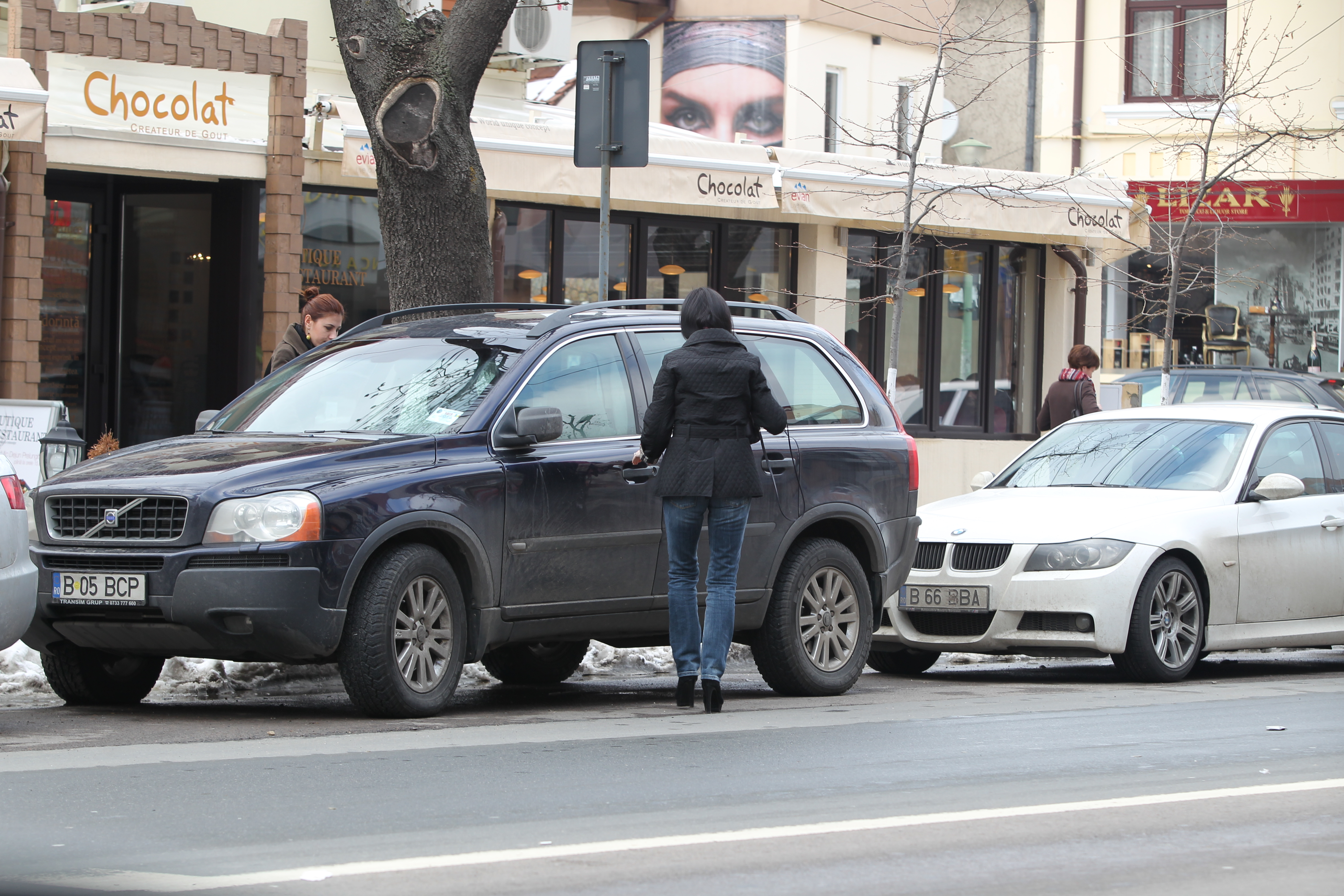 Bruneta a ramas piele si os dupa despartirea de sotul sau
