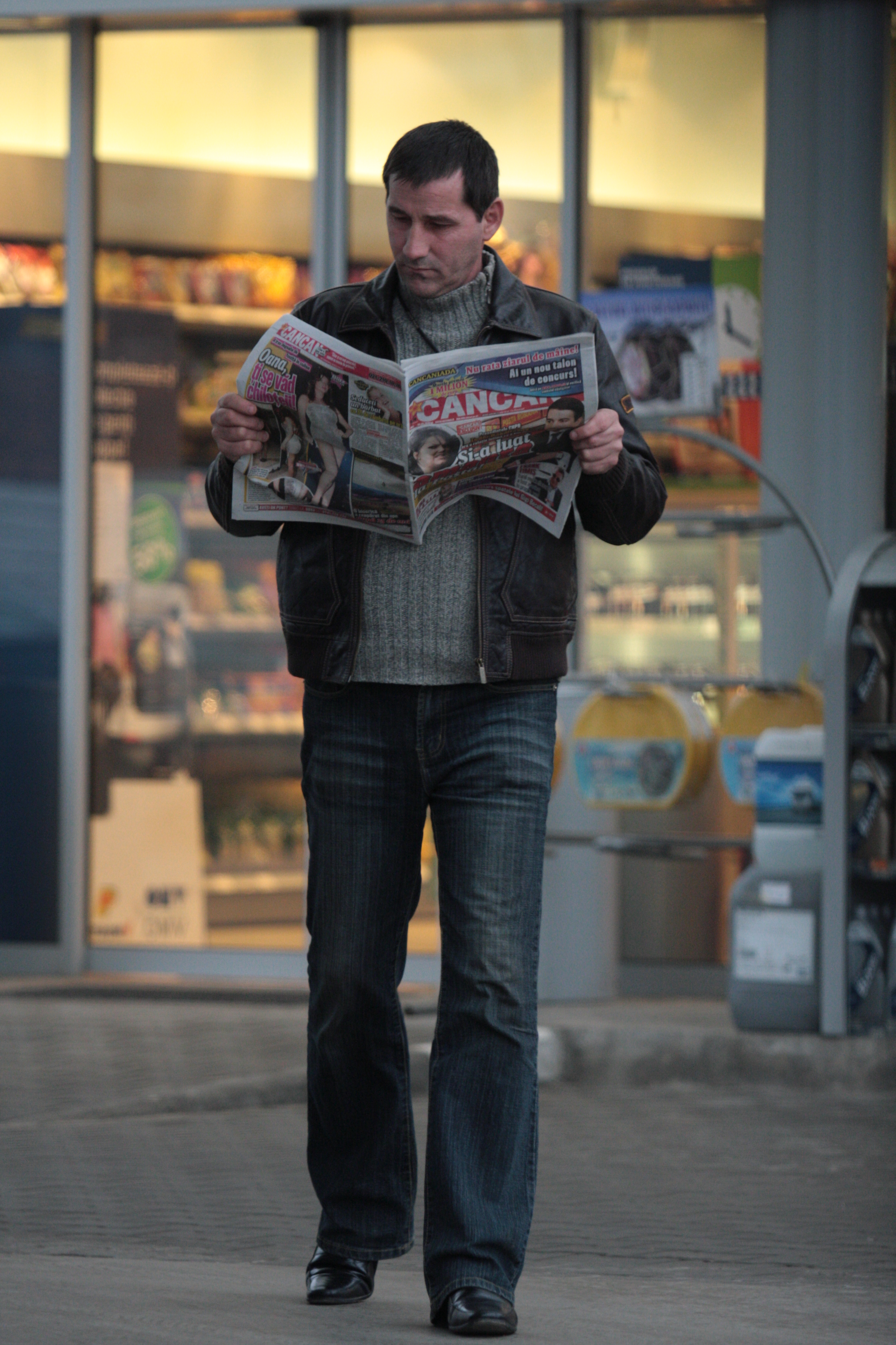 Nelu Crudu verifica de fiecare data daca apare vreun articol despre fiica lui