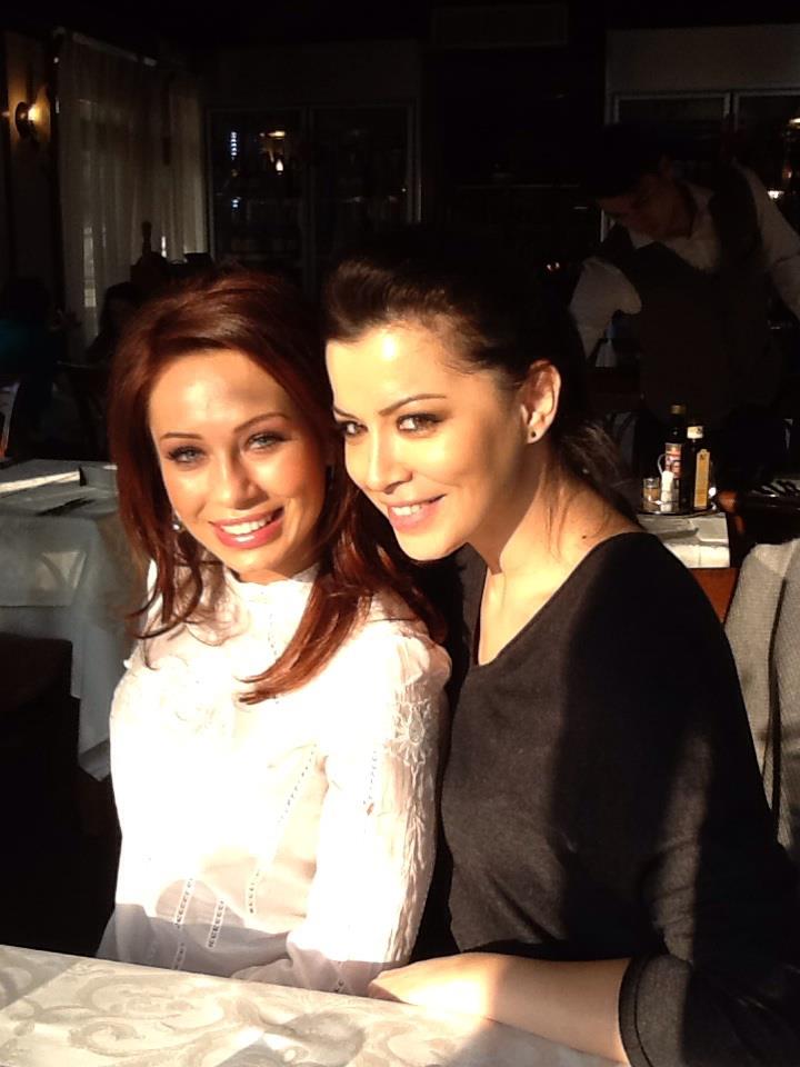 Andra are o legatura speciala cu Simona Patruleasa, pe care o vede ca pe o sora mai mare