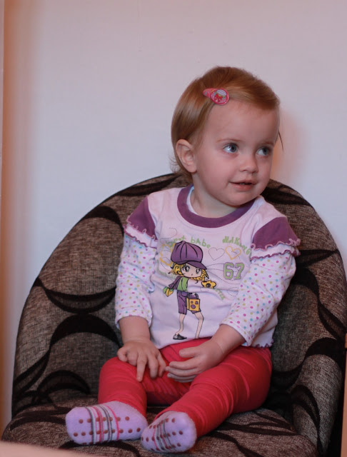 Pentru a avea o copilarie si o viata normala Sara are nevoie de proteza mioelectrica, costul protezei poate ajunge la 27.000 de euro o suma mult prea mare pentru posibilitatile parintilor