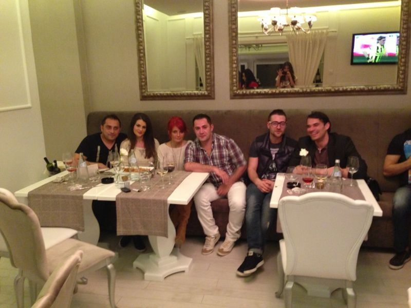 Rosario Internullo si-a invitat toti prietenii la deschiderea primului sau restaurant