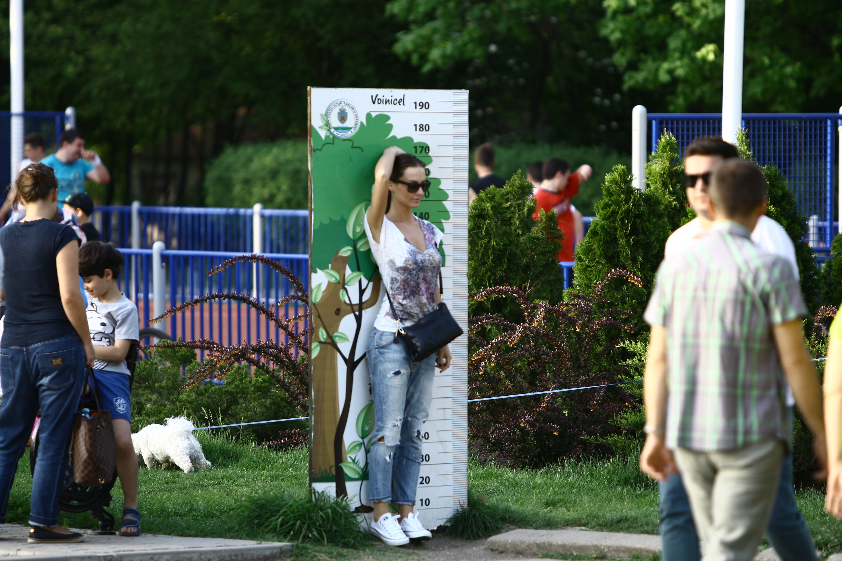 Desi este fotomodel, Mihaela nu are mai mult de 170 cm