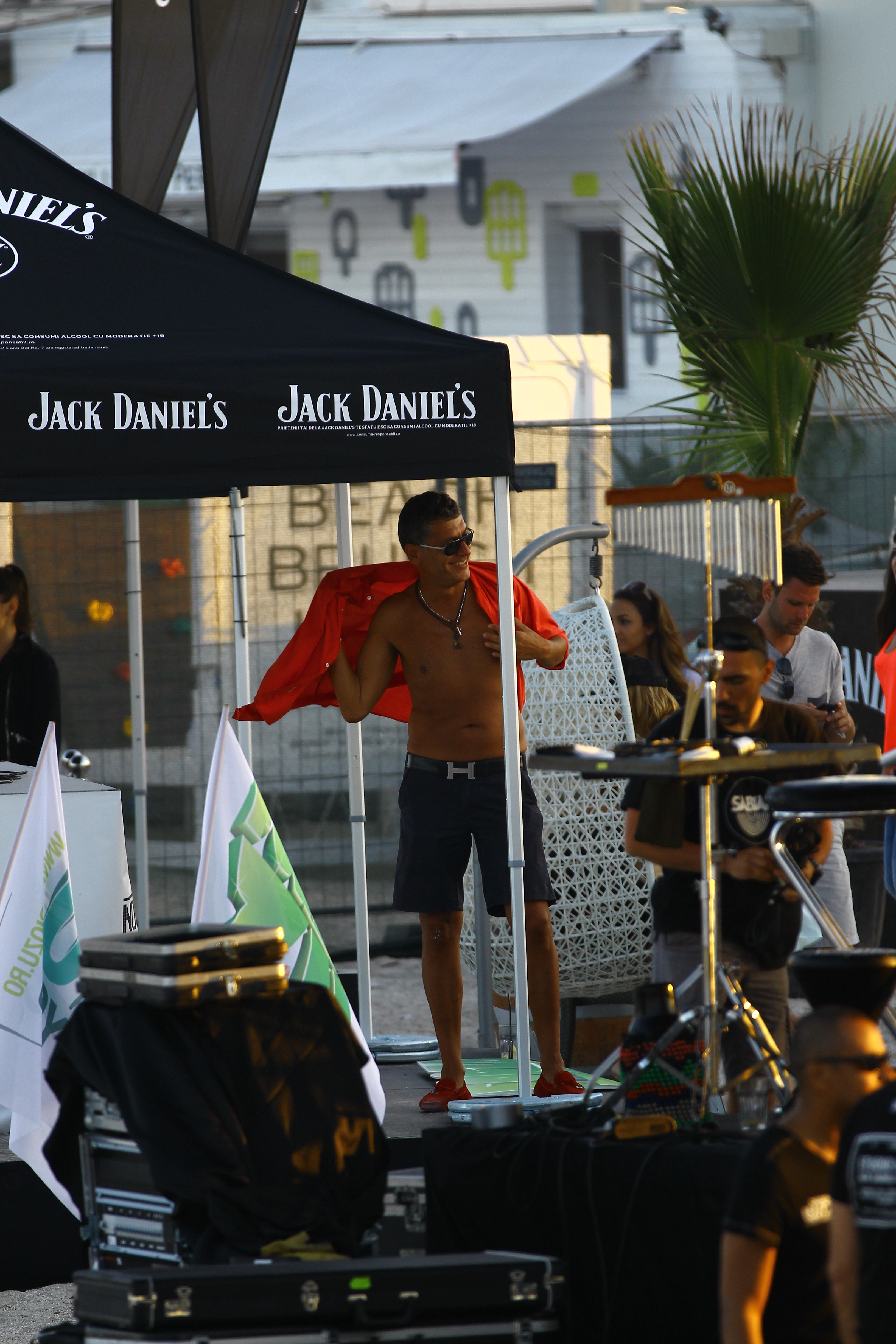 Roxana Ionescu i-a inapoiat camasa barbatului langa care a dansat