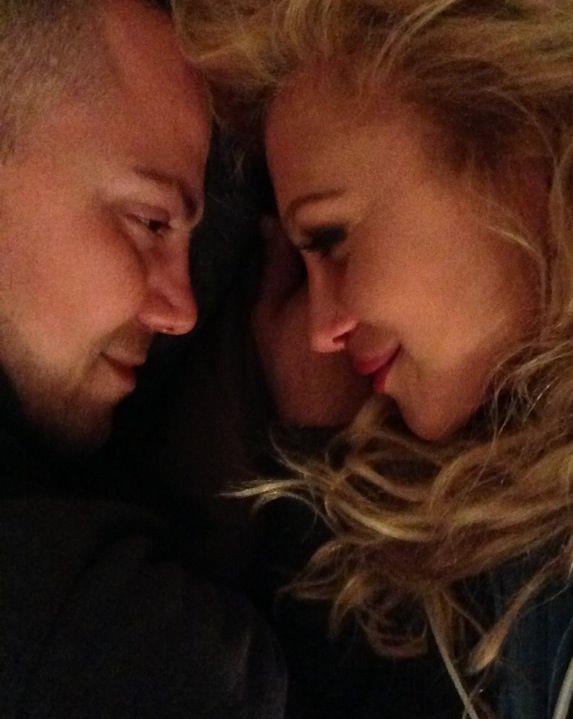 Lora si Dan s-au casatorit in vara anului trecut si se nuamara printre cele mai sudate cupluri din showbiz