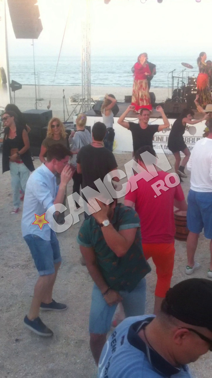 Iar Razvan, in nisip a aterizat!