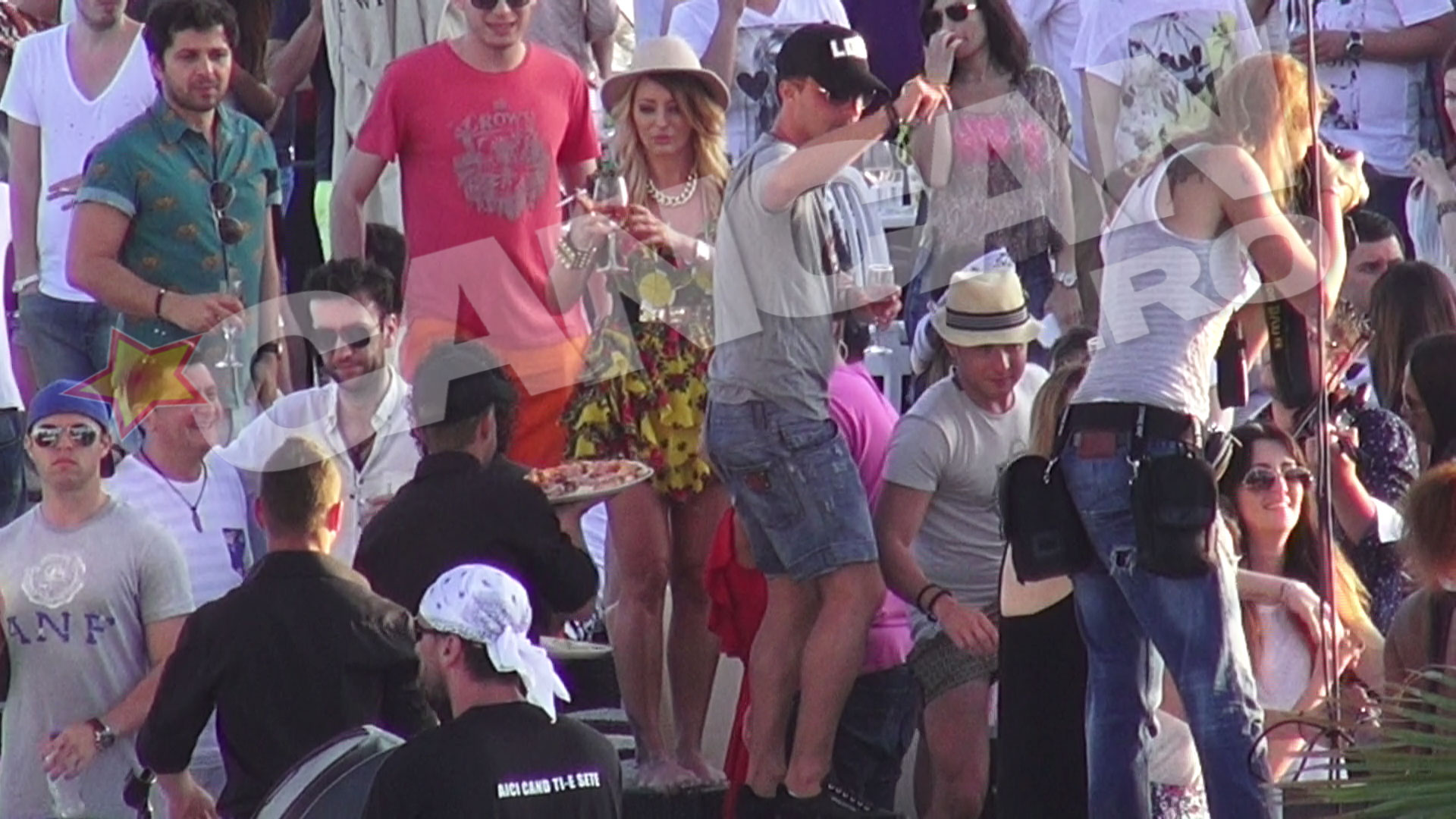 Delia a fost nedespartita de paharul cu vin rose