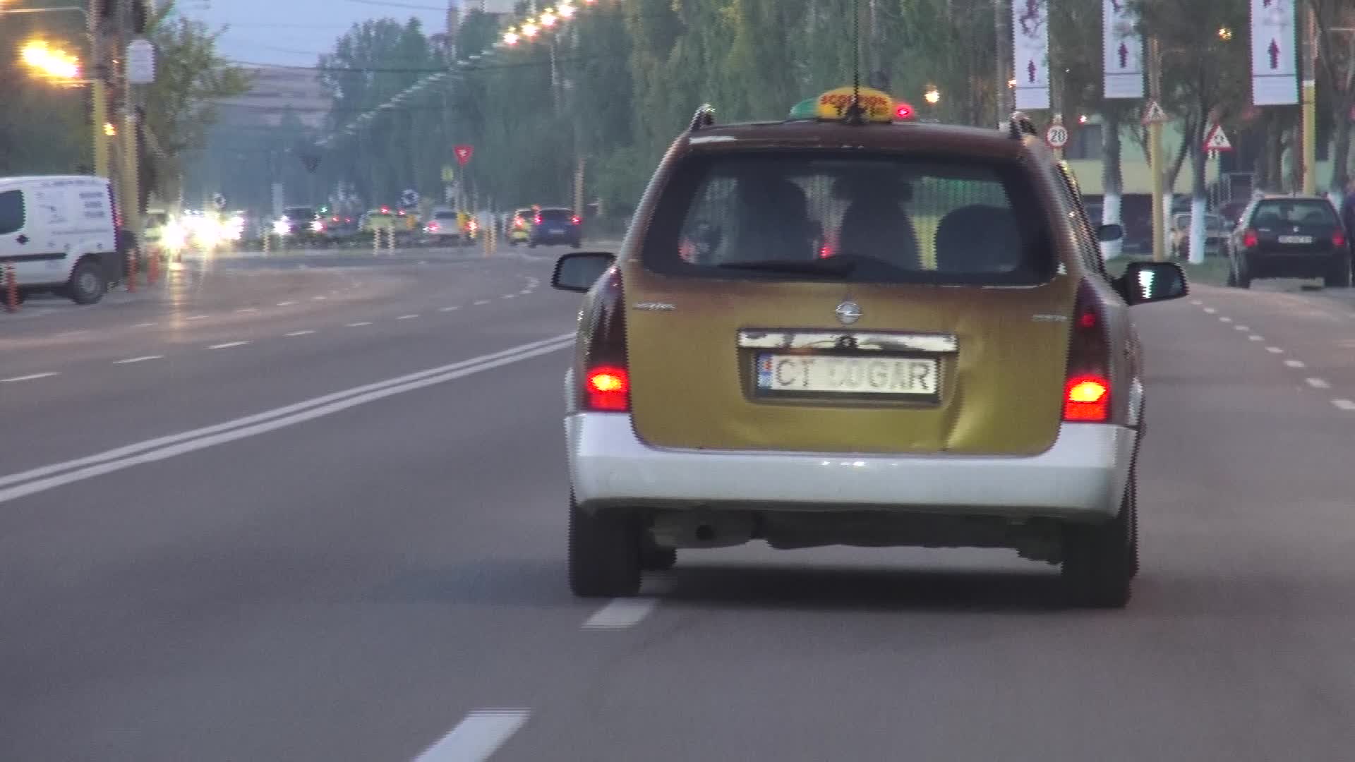 Loredana a condus-o cu taxiul pana la hotel pe Sanzi, pentru a se asigura ca prietena ei ajunge cu bine