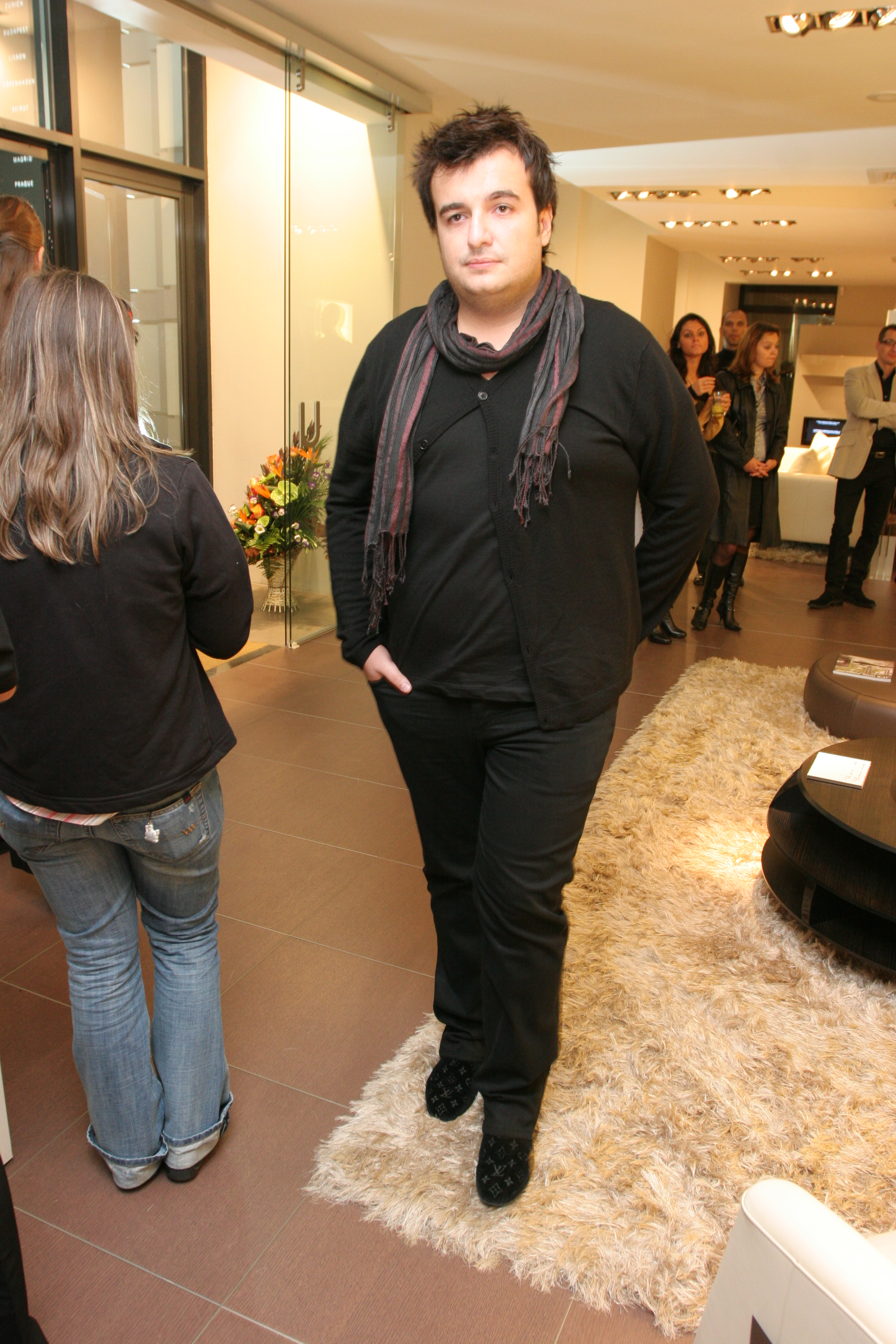 Ciobanu este foarte trist de cand i-au fost omorati puiutii de la pisica