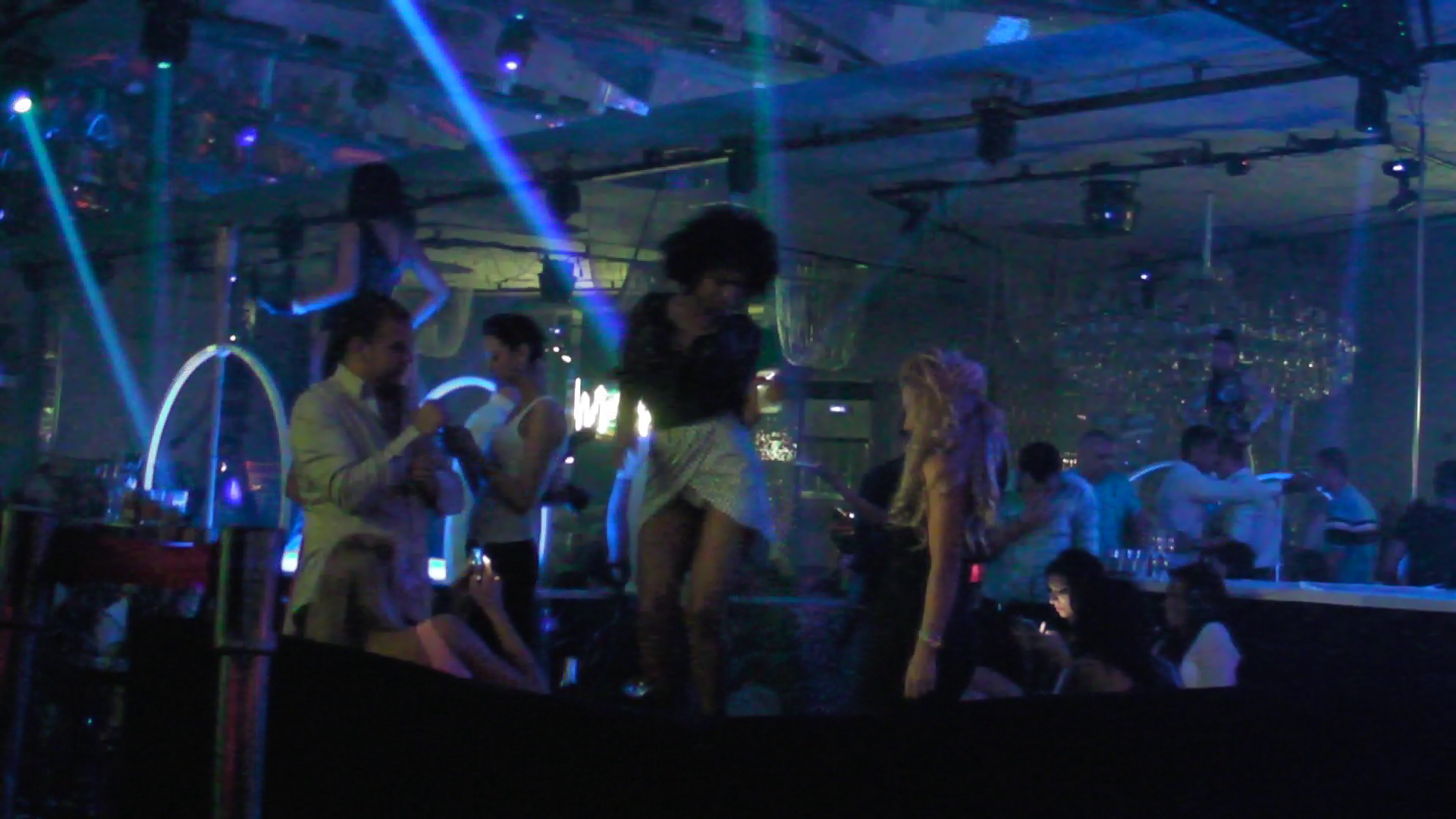 Invitata la ziua de nastere a Andreei Tonciu, Rose a oferit un adevarat spectacol celor prezenti