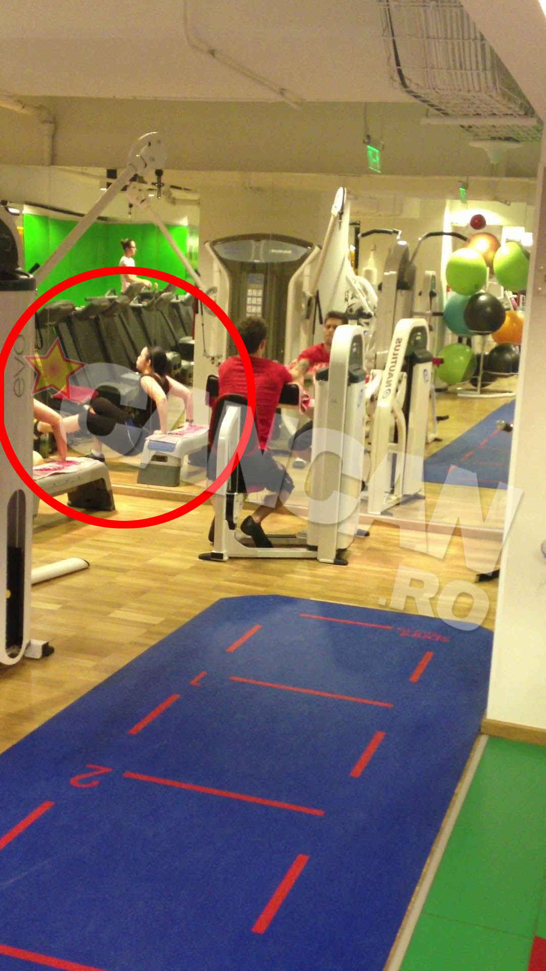 In prezent, Andreea trage din greu in sala de fitness, pentru a scapa de surplusul de kilograme