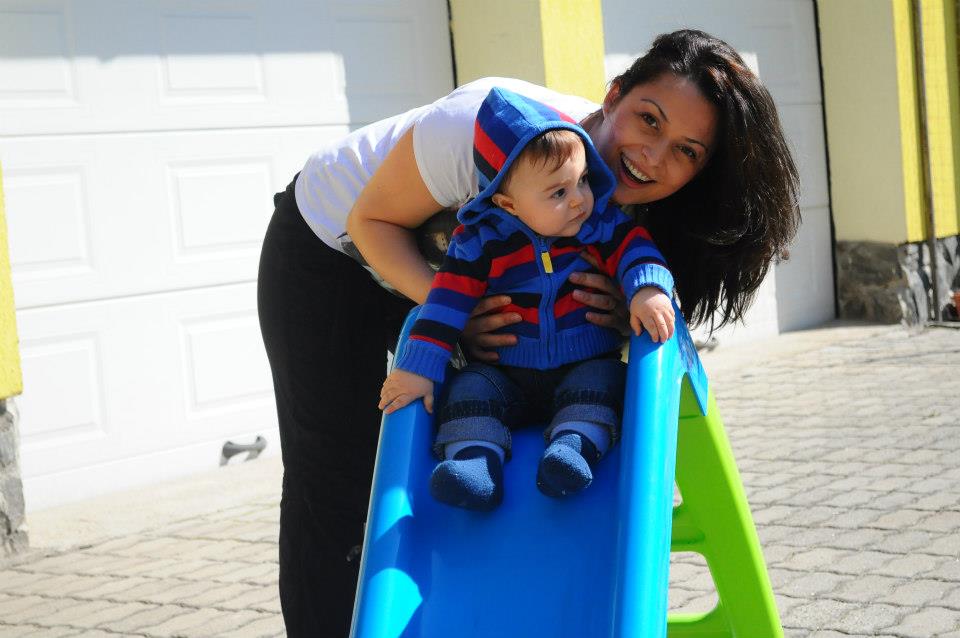 Artista nu se desparte nici o secunda de fiul sau