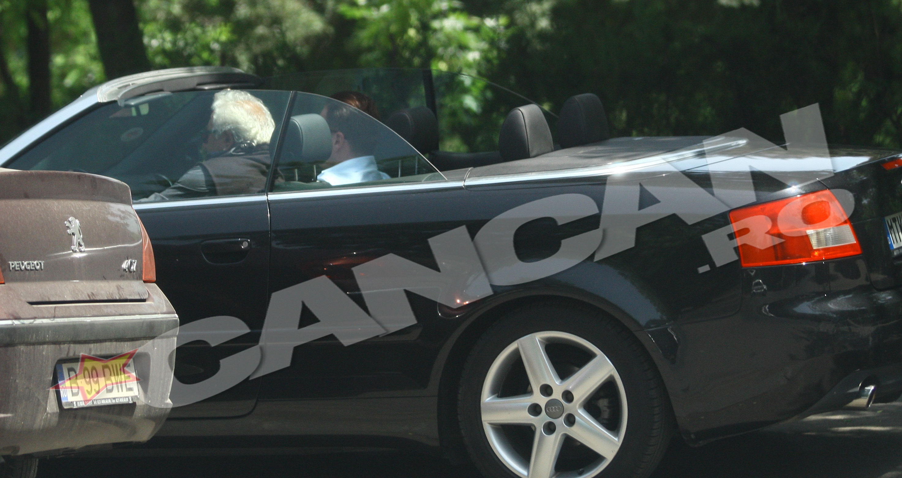 La plecare, maestrul s-a urcat in decapotabila