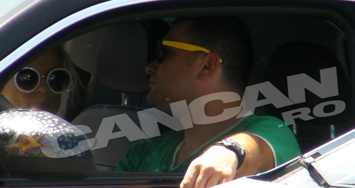 Jojo a vorbit in masina cu insotitorul ei, iar amandoi purtau ochelari de soare cu un model simpatic