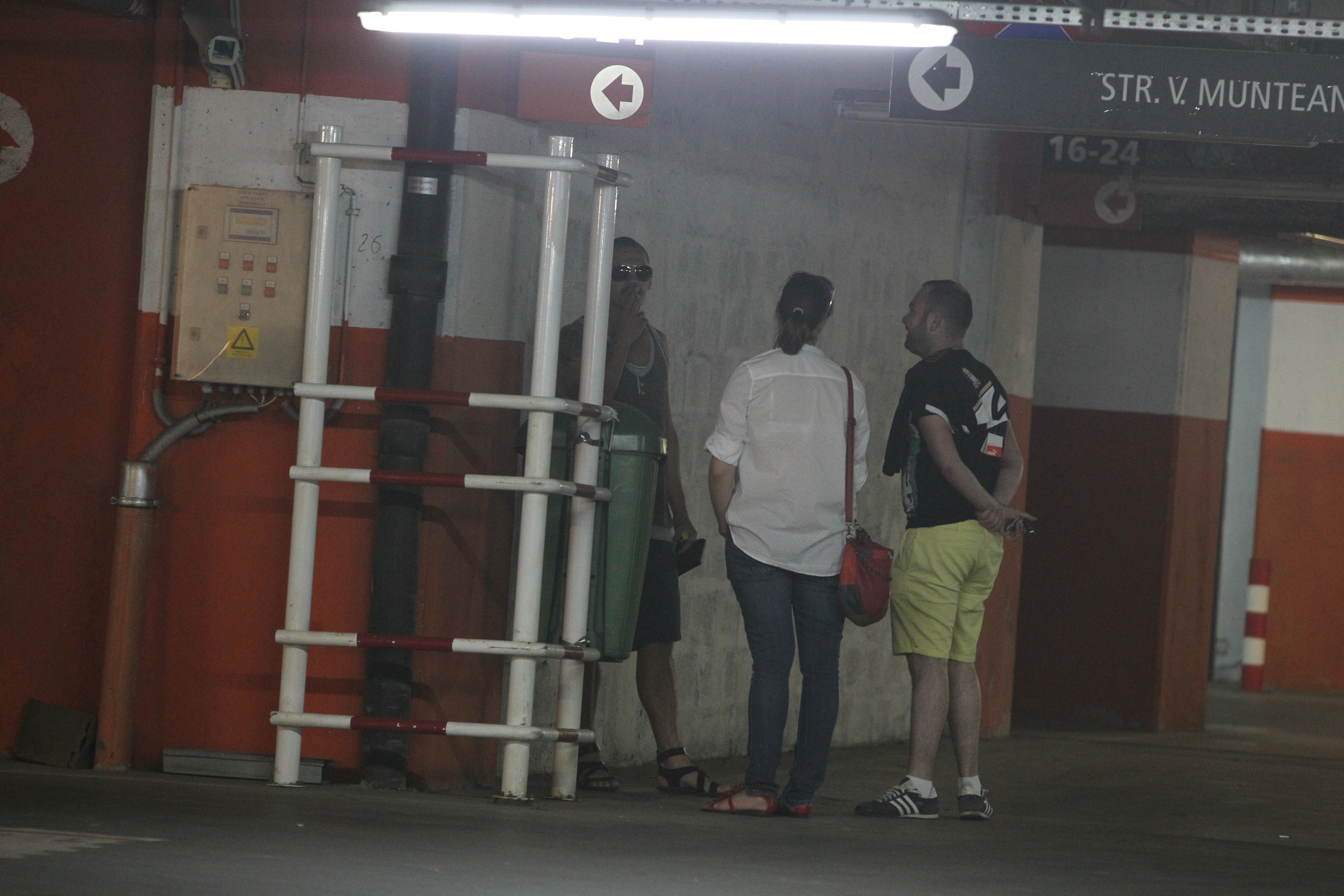 Timp de jumatate de ora, George a fumat tigara dupa tigara, uitand ca este sportiv de performanta