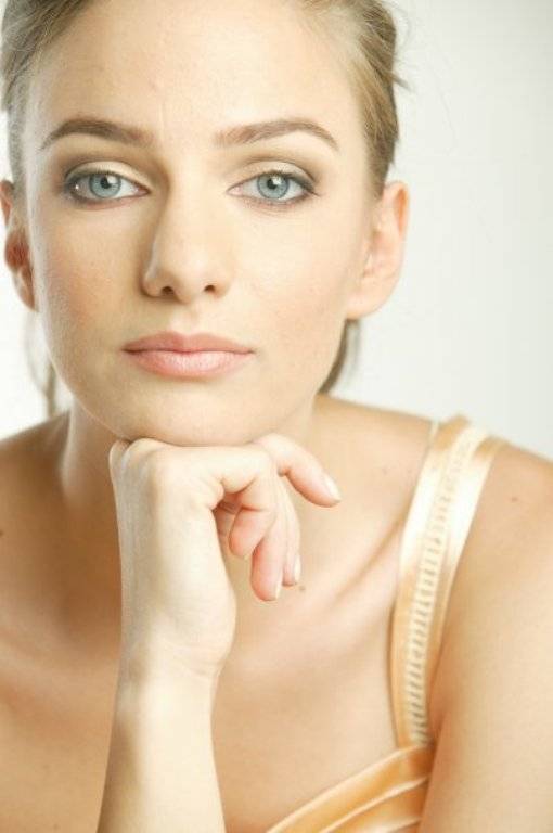 Frumoasa actrita ii ar vrea ca tatal ei sa se recasatoreasca