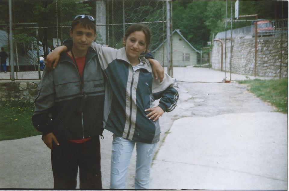 In clasa a VIII-a, la banchet, Ruby era doar o adolescenta baietoasa, care nu avea nimic in comun cu cantareata de azi