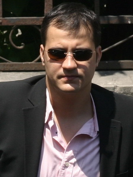 Serban i-a cumparat mamei sale un apartament la Viena