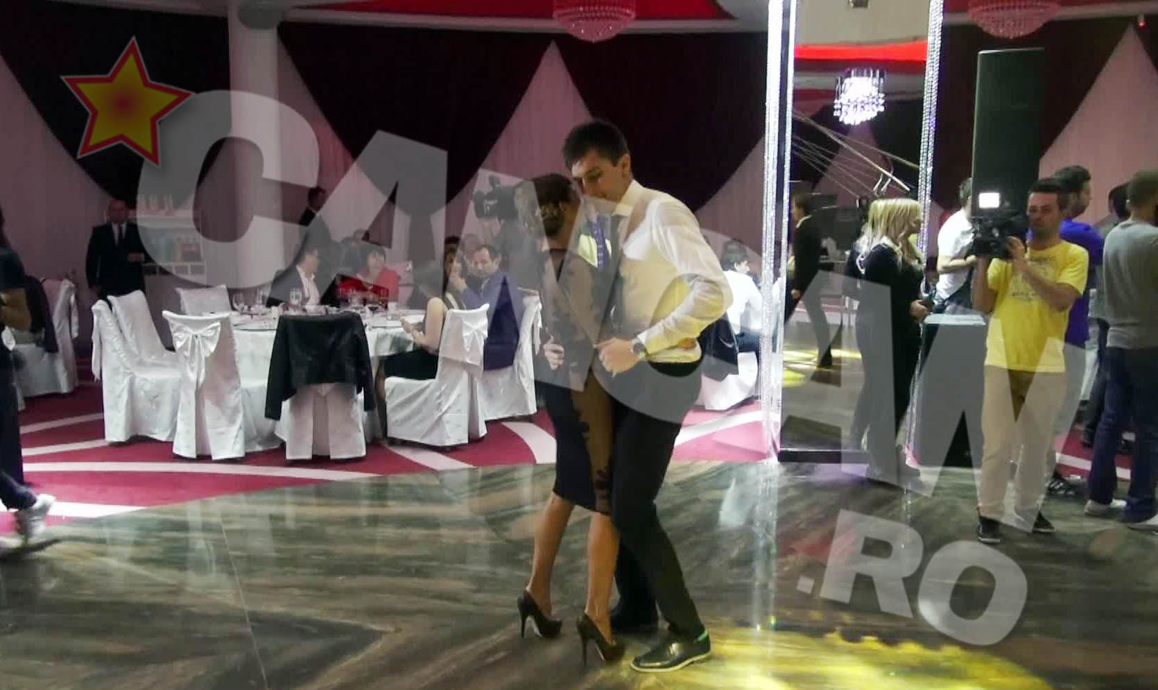 Tatarusanu si iubita ei au fost vedetele serii pentru cateva minute